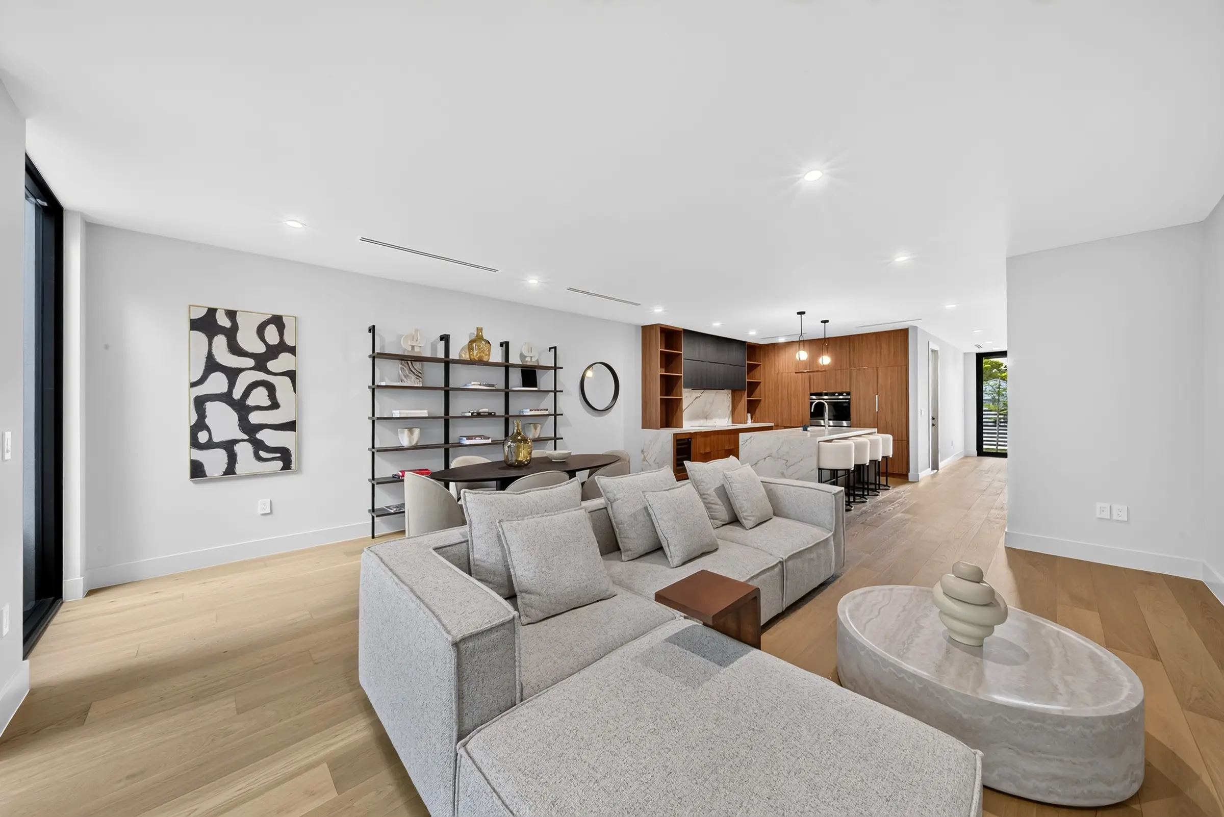 1034 SW 11th Avenue - Open living plan