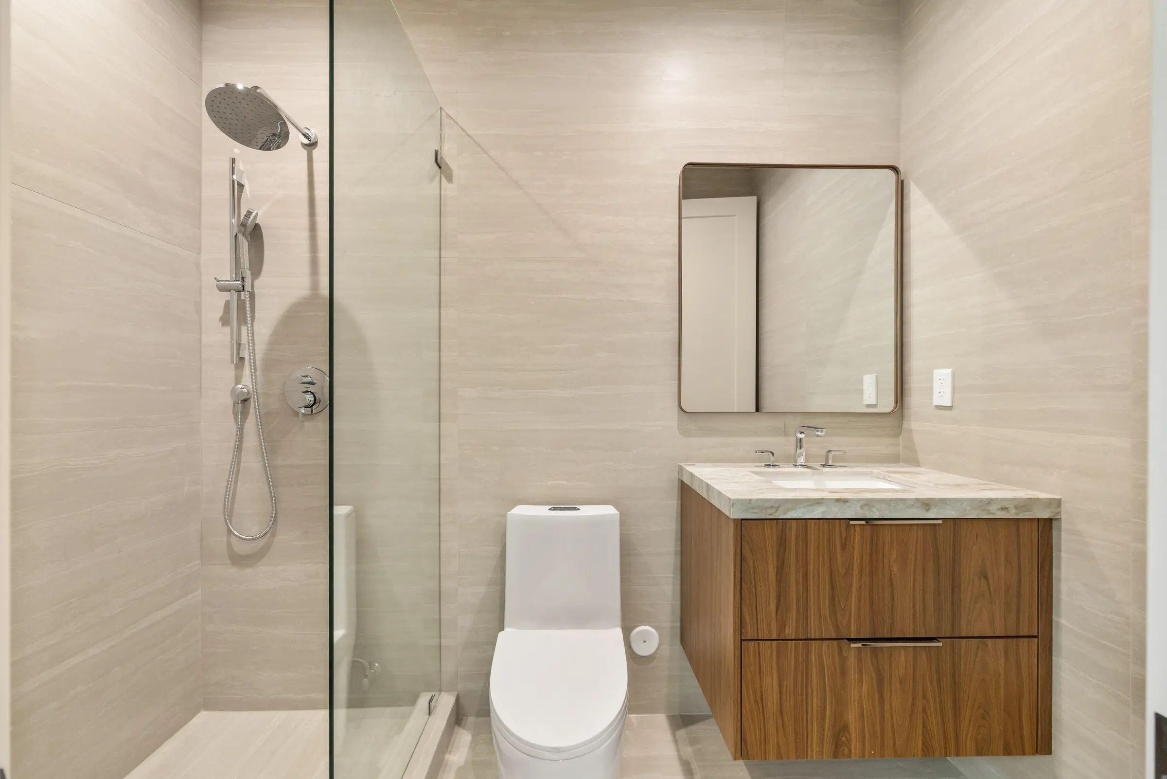 4031 NW 1st Avenue - Primary bathroom